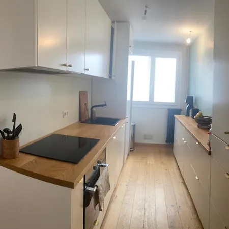 Luminous 85m With Garden